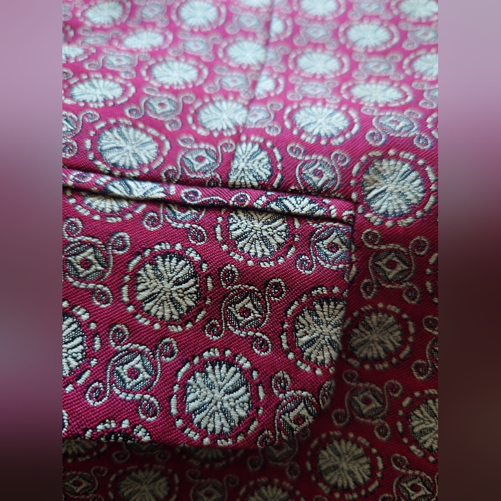 FLAW - Plz Read - Red Brocade THE LIMITED COLLECTION Smoking Jacket - Picture 8 of 13